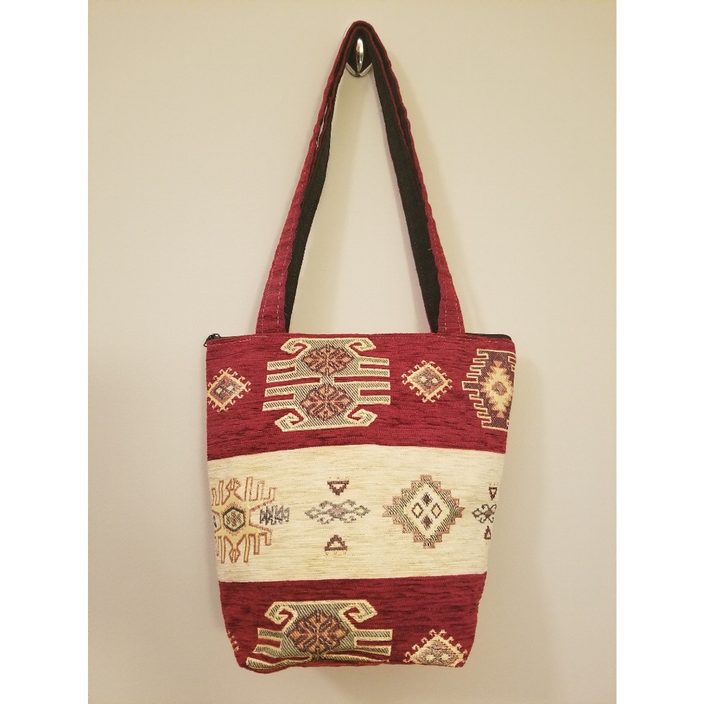 Carpet tote bag
